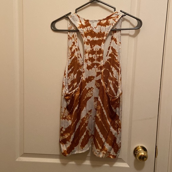 Young fabulous and broke top - Picture 2 of 4